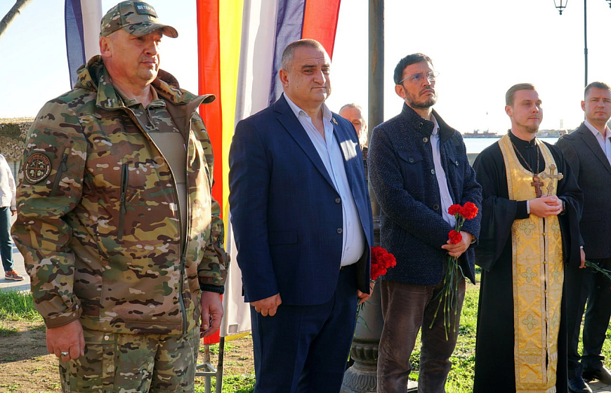 В Евпатории почтили память великого полководца
